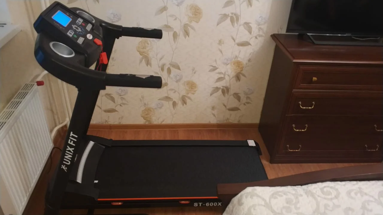 Беговая дорожка UNIXFIT ST-600X +коврик